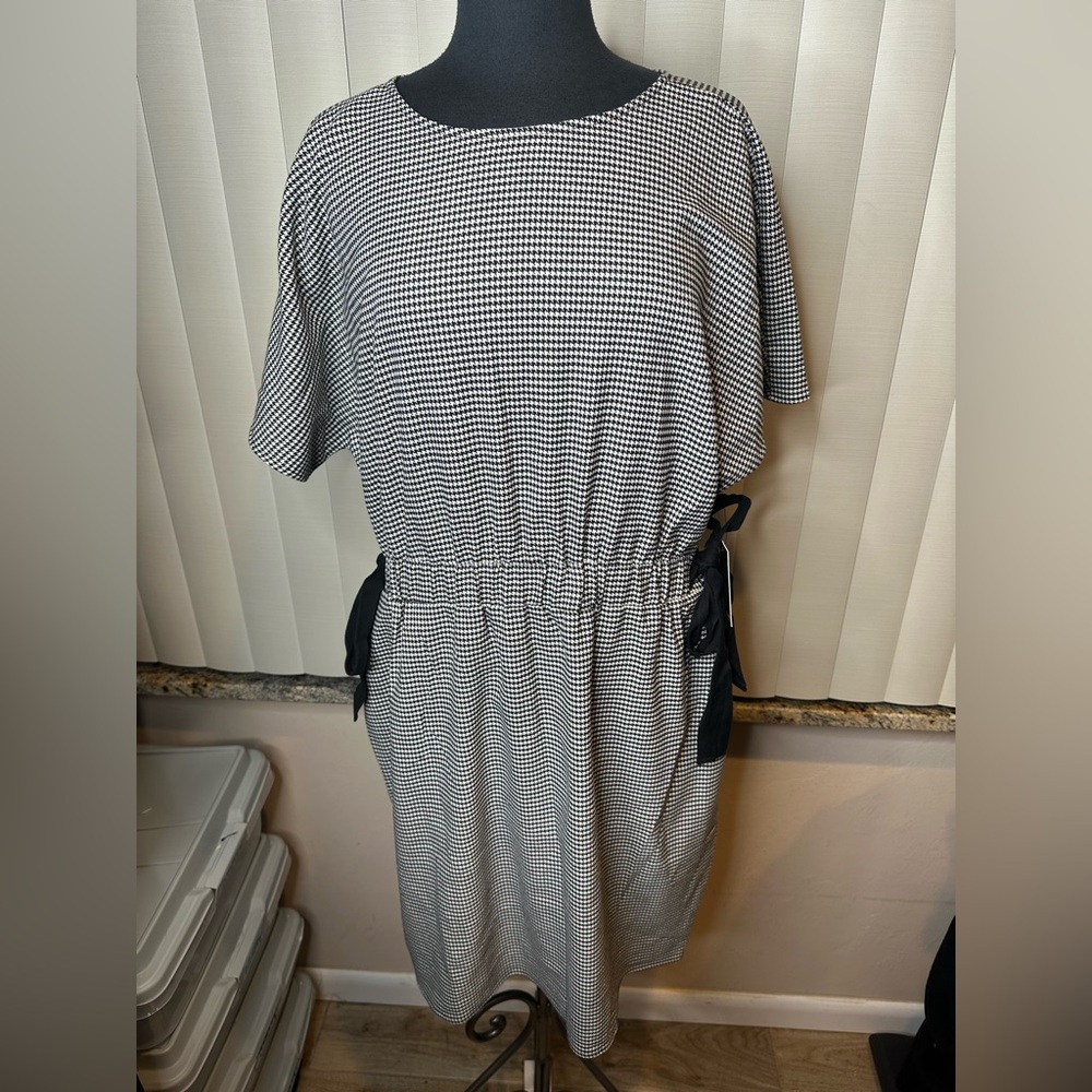 Eloquii Black and White Midi Dress with Dolman Sleeves Side Bows Size 18 NEW